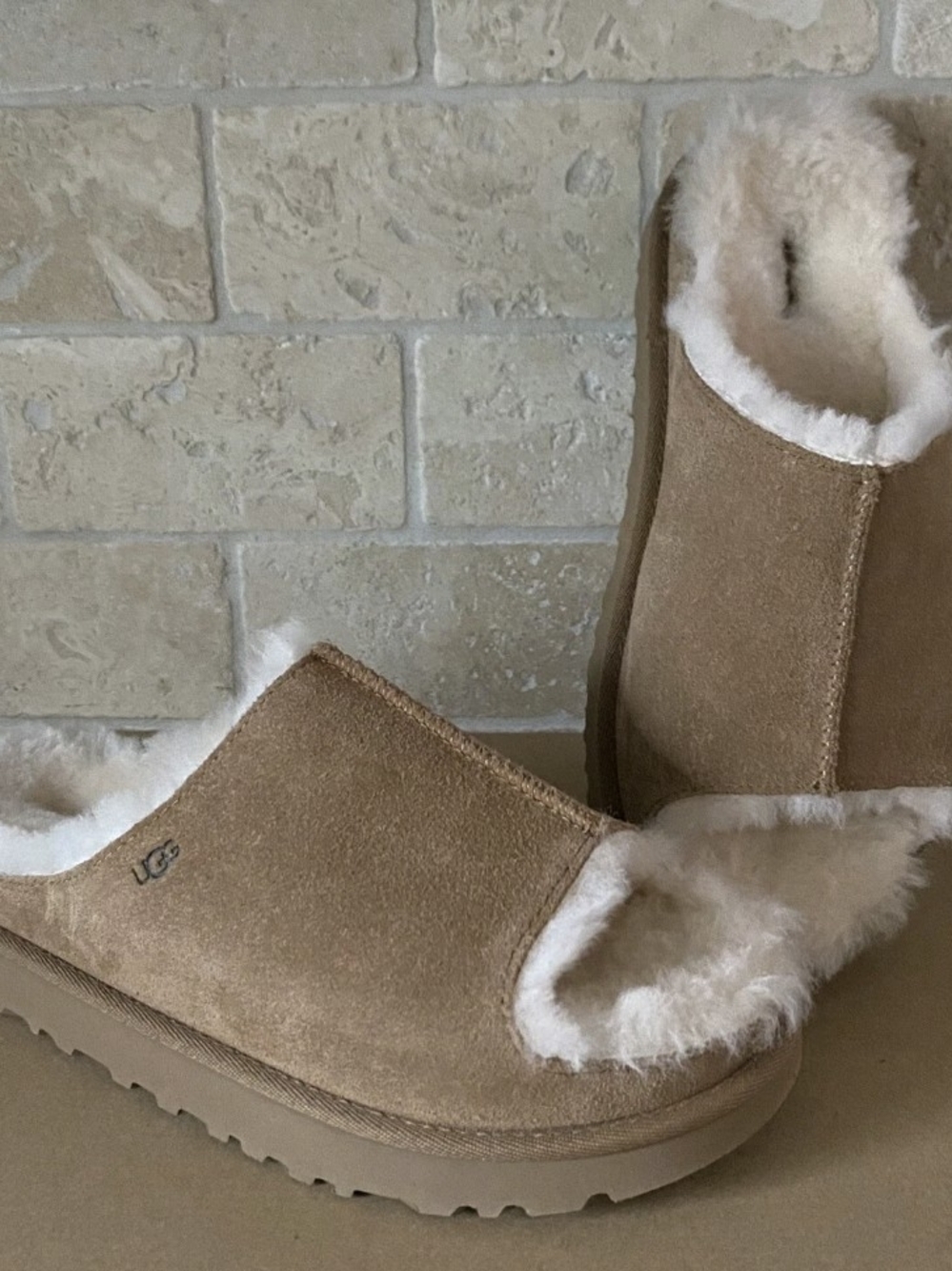 UGG CHESTNUT CLASSIC SHEEPSKIN GREENPORT SLIDE SLIPPERS SHOES WOMEN SIZE  9 New
